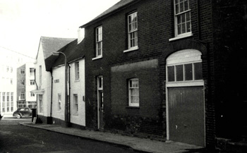 The Brewery Tap in the 1960s - Park Street West frontage [WB/Flow4/5/Lu/BT2]